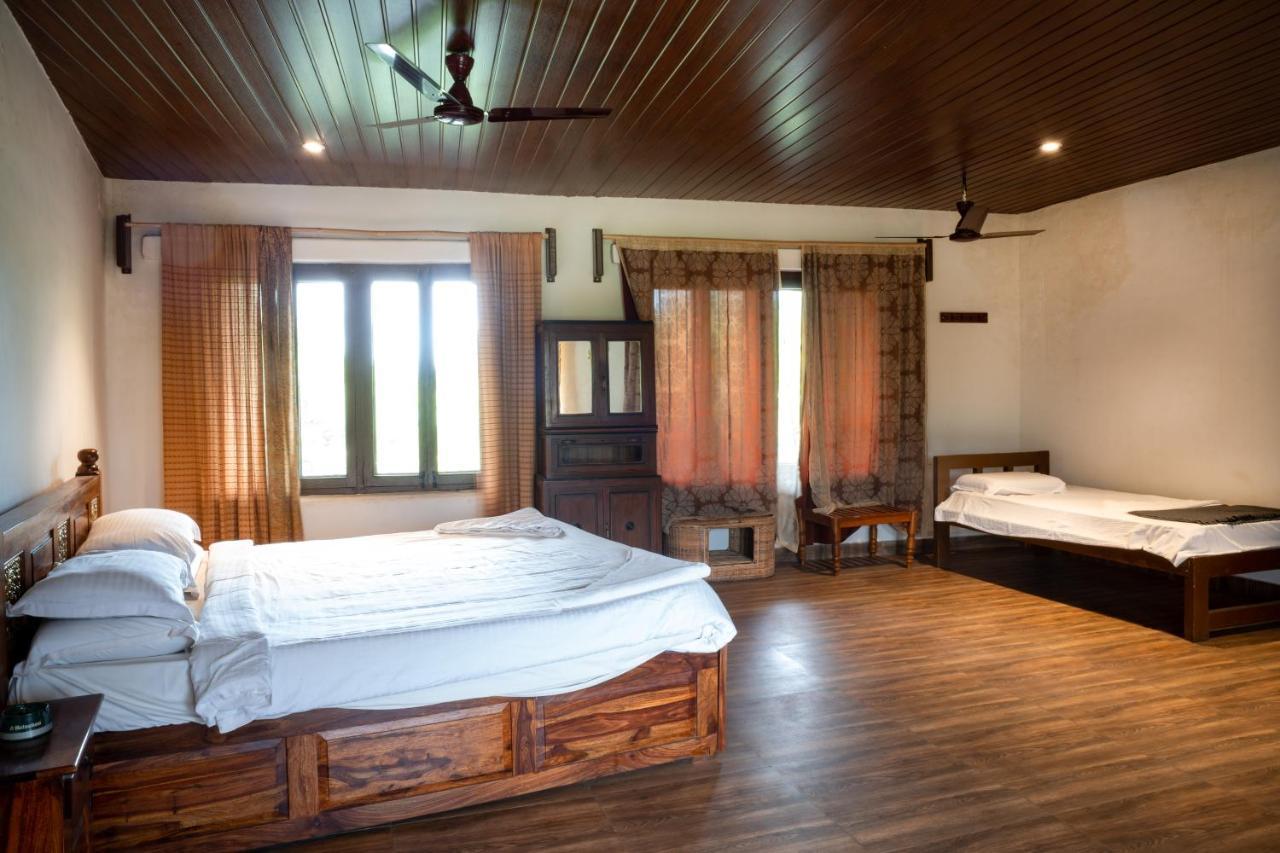 Hampi'S Whiskers Resort Экстерьер фото