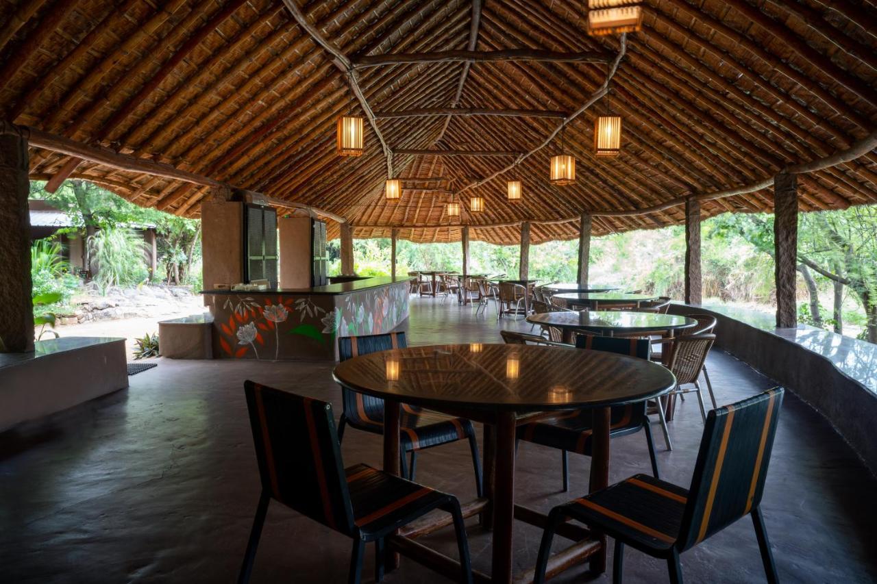 Hampi'S Whiskers Resort Экстерьер фото